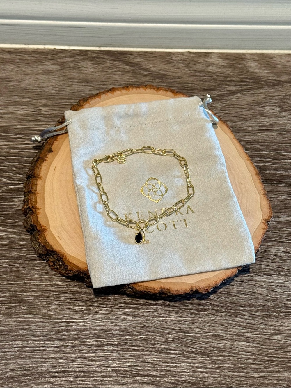Kendra Scott Emilie Letter Chain Bracelet NIB with tags & pouch - Picture 2 of 5